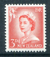 New Zealand 1955-59 QEII Large Figure Definitives - 3d Vermilion - White Paper LHM (SG 748b) - Nuevos