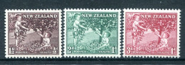 New Zealand 1956 Health - Children Picking Apples Set HM (SG 755-757) - Nuovi