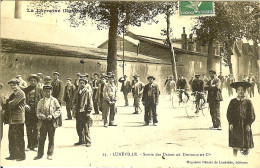 54 LUNEVILLE SORTIE DES OUVRIERS DES USINES DE DIETRICH ET Cie LA LORRAINE ILLUSTREE - Luneville