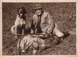 Older Man W Hunting Dog & Rifle Posing W Trophies Old Photo - Chasse