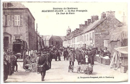 BEAUMONT HAGUE - La Rue Principale Un Jour De Foire - Beaumont