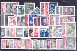 **/* Tchécoslovaquie, Lt Avec Les Timbres Aprés 1945 - Collections, Lots & Series