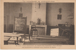 (69) La Catastrophe LYON-SAINT-JEAN. Dans L'école Abandonnée, Tout Est Paisible...contraste Avec L'horreur Du Dehors - Catástrofes