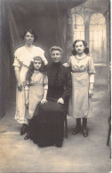 Photographie - GROUPE De Quatre Générations - Femmes - Famille - Carte Postale Ancienne - Photographs