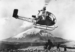 Hélicoptère DJINN Devant Le Popocatepetl Au Mexique * Mexico Aviation Hélicoptères - Hubschrauber