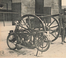 Moto Ancienne De Marque Type Modèle BSA B.S.A. * CPA Motos Motocyclette Transport * Guerre Européenne 1914 Canon - Motorfietsen