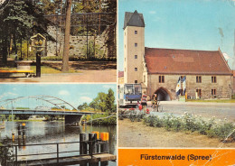 Fürstenwalde (Spree) - Heimattiergarten An Der Spree Mit Der Brücke Der Thälmann-Pioniere Rathaus (854) - Fürstenwalde