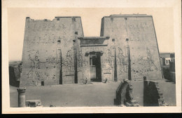 Egypte --- Edfu -- Pylon & Entrance To The Temple - Edfu