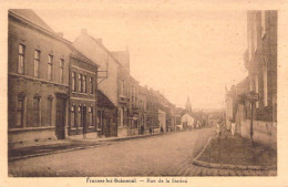 BELGIQUE - FRASNES LEZ BUISSENAL - Rue De La Station - Carte Postale Ancienne - Frasnes-lez-Anvaing