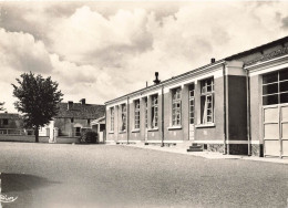 Thiré * Les écoles * école Groupe Scolaire Village - Autres & Non Classés