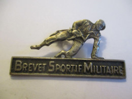 Brevet Sportif Militaire/ Combattant Armé Franchissant Un Obstacle/ Préparation Militaire/Vers 1950-60   INS78 - Heer