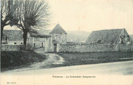 FRENEUSE Le Colombier Seigneurial - Freneuse