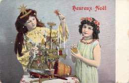 FETES - Heureux Noel - Filles - Arbre - Etoile - Fleurs - Carte Postale Ancienne - Autres & Non Classés