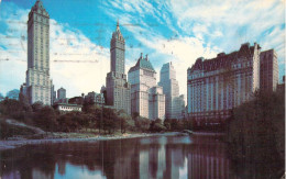 ETATS-UNIS - New York - Fifth Avenue Skyline From Central Park, Showing Hotel Pierre - Carte Postale Ancienne - Central Park