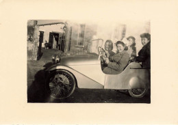 Jeu Et Jouet * Voiture à Pédale Ancienne * Adultes * Jeux Jouets Enfants * Photo Ancienne 11.5x8.2cm - Jeux Et Jouets