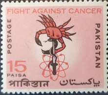 A) 1967, PAKISTAN, FIGHT AGAINST CANCER, MNH - Pakistan