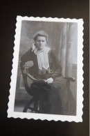 Marie Curie 1903 (carte Photo De L'institut) - Persone