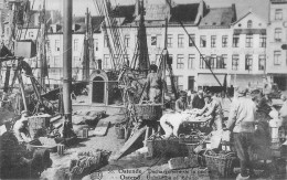 BELGIQUE - OSTENDE - Déchargement De La Pêche - Carte Postale Ancienne - Oostende