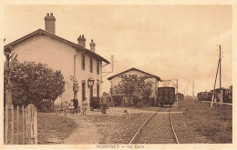 Montret * La Gare * Train Wagons * Ligne Chemin De Fer Saône Et Loire - Autres & Non Classés