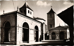 CPA LAUZERTE La Halle L'Église Chateau D'Eau (982711) - Lauzerte