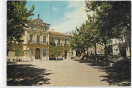 D 83.  LE BEAUSSET.  PLACE DE LA MAIRIE - Le Beausset