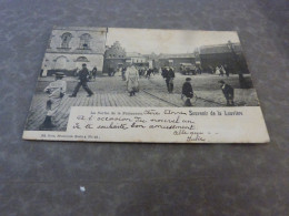 Cpa La Sortie De La Faïencerie Souvenir De La Louvière - La Louvière