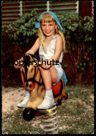 ÄLTERE POSTKARTE MÄDCHEN AUF FEDERWIPPE PFERD SCHAUKELPFERD SPIELPLATZ WIPPE Kind Playground Girl Enfant Child Postcard - Jeux Et Jouets