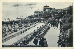 Postcard United Kingdom England Eastbourne Centre Parade And Bandstand - Eastbourne