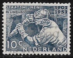 Plaatfout Grijsblauw Streepje Op De Linkerschouder (zegel 49) In 1952 50 Jaar De Staatsmijnen NVPH 582 PM 1 - Plaatfouten En Curiosa