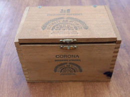 Boite Vide 25 Cigares Cigars Box J&R Seleccion Suprema Ultimate Corona Natural - Otros & Sin Clasificación