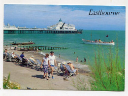 AK 131997 ENGLAND - Eastbourne - Pleasure Boats And Pier - Eastbourne