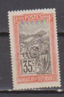 MADAGASCAR         N° YVERT  :  103 NEUF SANS GOMME        ( S G     2 / 55  ) - Neufs