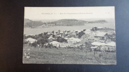 REF 630 : CPA Nouvelle Calédonie 1907 Baie De L'orphelinat Et Pointe  Chaleix - Nouvelle Calédonie