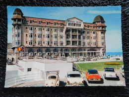 Westende Palace, Vieilles Voitures : Cox, Cadillac ?, DS   (A18) - Westende