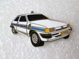 PIN'S    FORD   FIESTA   GENDARMERIE    LUXEMBOURG   Email Grand Feu   DEHA - Ford