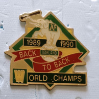 Pin's Sport Baseball Oakland 1989-1990 World Champs A's éléphant Signé  Peter David - Honkbal