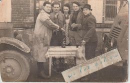 FRUGES - On Trinque Entre Amis  ( Carte Photo )  Rare - Fruges