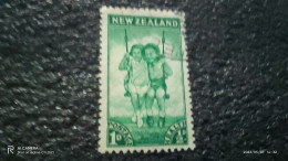YENİ ZELANDA- 1950-60                 1+0.50P           USED - Used Stamps
