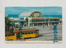 Angleterre.  The North Pier Entrance. 1977 - Blackpool