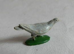 FIGURINE MARQUE INCONNUE Cyrnos ?  - ANIMAUX ANIMAL DE LA FERME - PIGEON Pas Starlux, Clairet, Jim - Uccelli