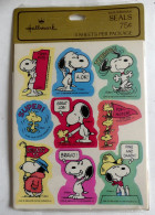 POCHETTE 1 - DE 4 FEUILLES D'AUTOCOLLANTS HALLMARK SNOOPY PEANUTS Années 80 Autocollant - Autocolantes