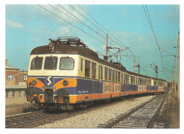 2327e: Eisenbahn AK ÖBB- Triebwagen 4030.3, Bahnhof Der S7 In Wolfsthal - Hainburg