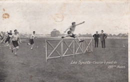 LES SPORTS COURSE A PIED DE 110 METRES HAIES - Athlétisme