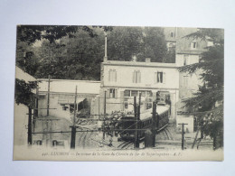 L 5  LUCHON  (Haute-Garonne)  :  Intérieur De La Gare Du Chemin De Fer De Superbagnères   XXX - Luchon