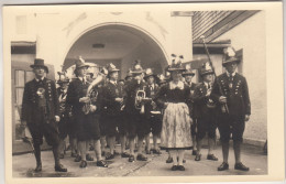 C8414) LOFER - Tolle Alte FOTO AK - Musikkapelle - Trachtenkapelle Vor Tor ALT  Foto GUSTI LUKAS - Lofer 29 - Lofer