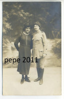 Carte Photo Militaria  MAILLY - Couple (Femme En Uniforme Militaire Et Homme Habillé En Femme) - Uniforms