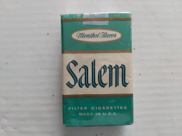 PACCHETTO CON SIGARETTE PIENO TABACCO FUMO TABACS WITH ORIGINAL CIGARETTES TOBACCO MARCA SALEM MENTHOL NON APERTO - Fuma Cigarrillos