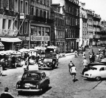 Cherbourg * Automobile Citroën CITROEN Traction Noire , Le Quai De Caligny * Restaurant REGINA * Autos - Cherbourg