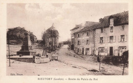 Rieutort De Randon * Route Du Palais Du Roi * Place Village Monument Aux Morts * Café Restaurant - Autres & Non Classés