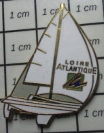 SP15 Pin's Pins / Rare & Belle Qualité !!!  SPORTS / VOILE VOILIER REGATE COURSE LOIRE ATLANTIQUE - Sailing, Yachting